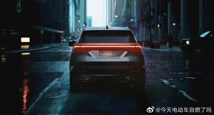 好看的汽车图片：北汽集团北京品牌BEIJING-X7