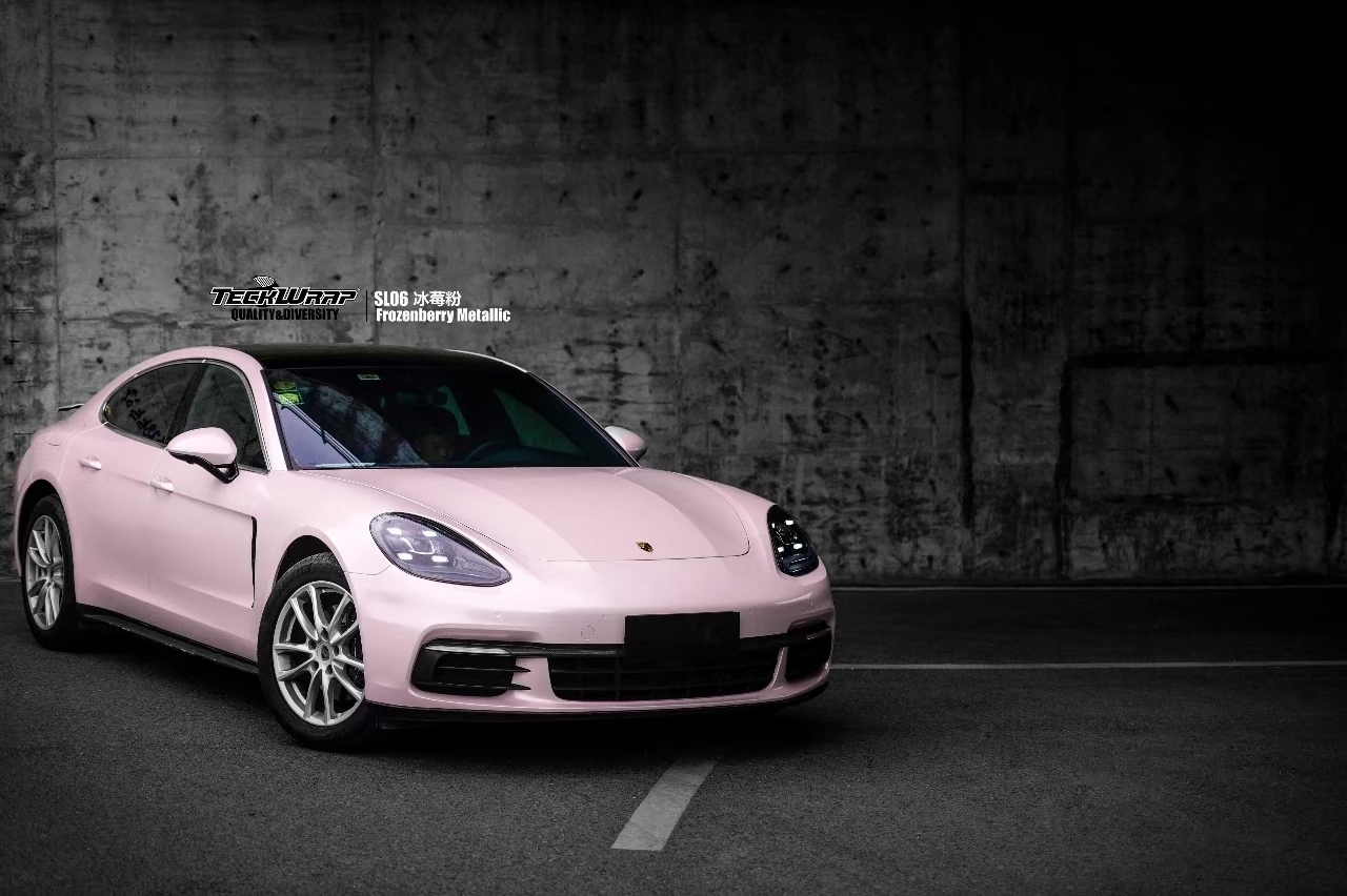 冰粉色的porscheparamera适合今天的颜色
