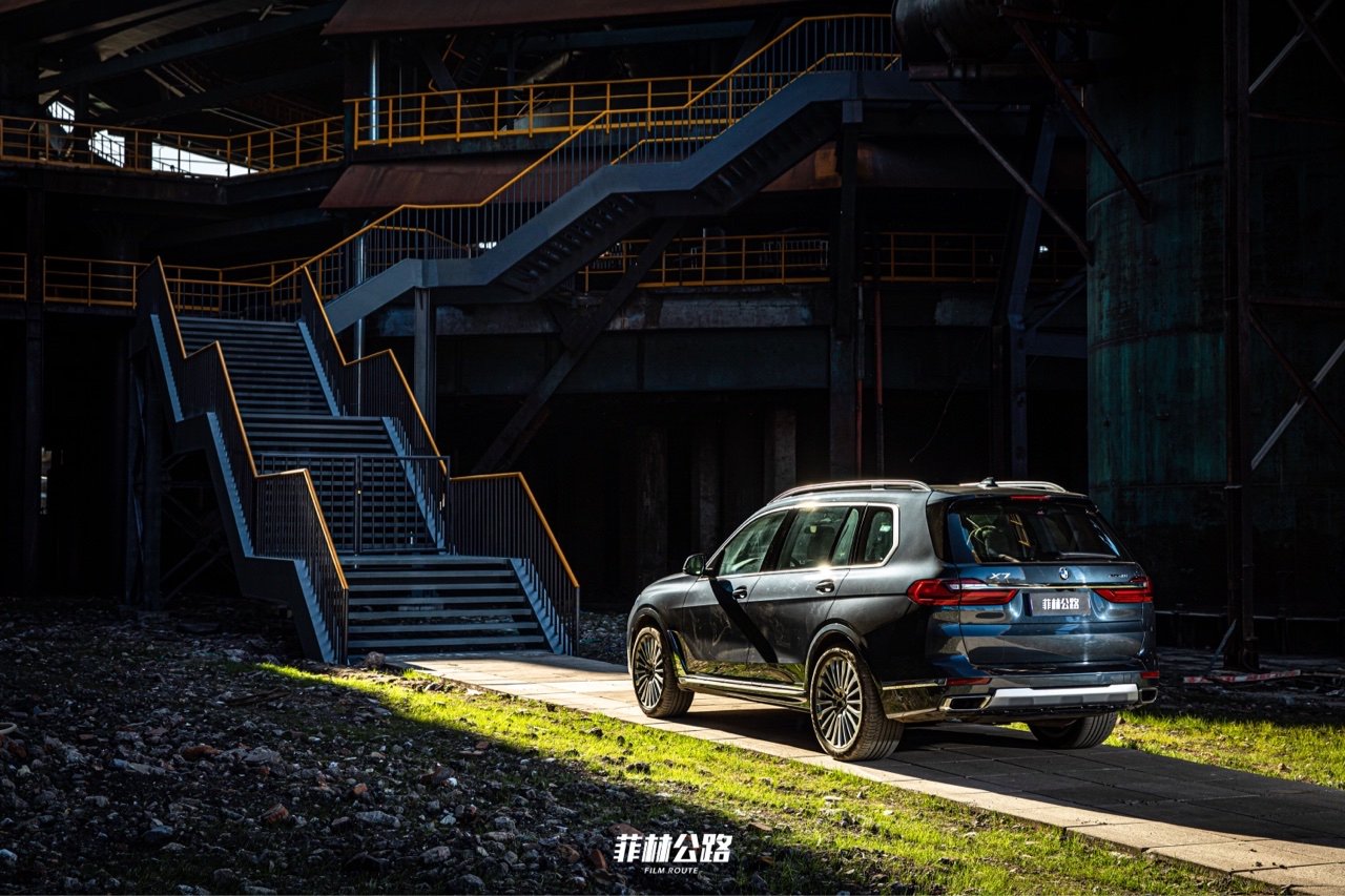 宝马X7 气场真的非常足！菲林公路原创作品