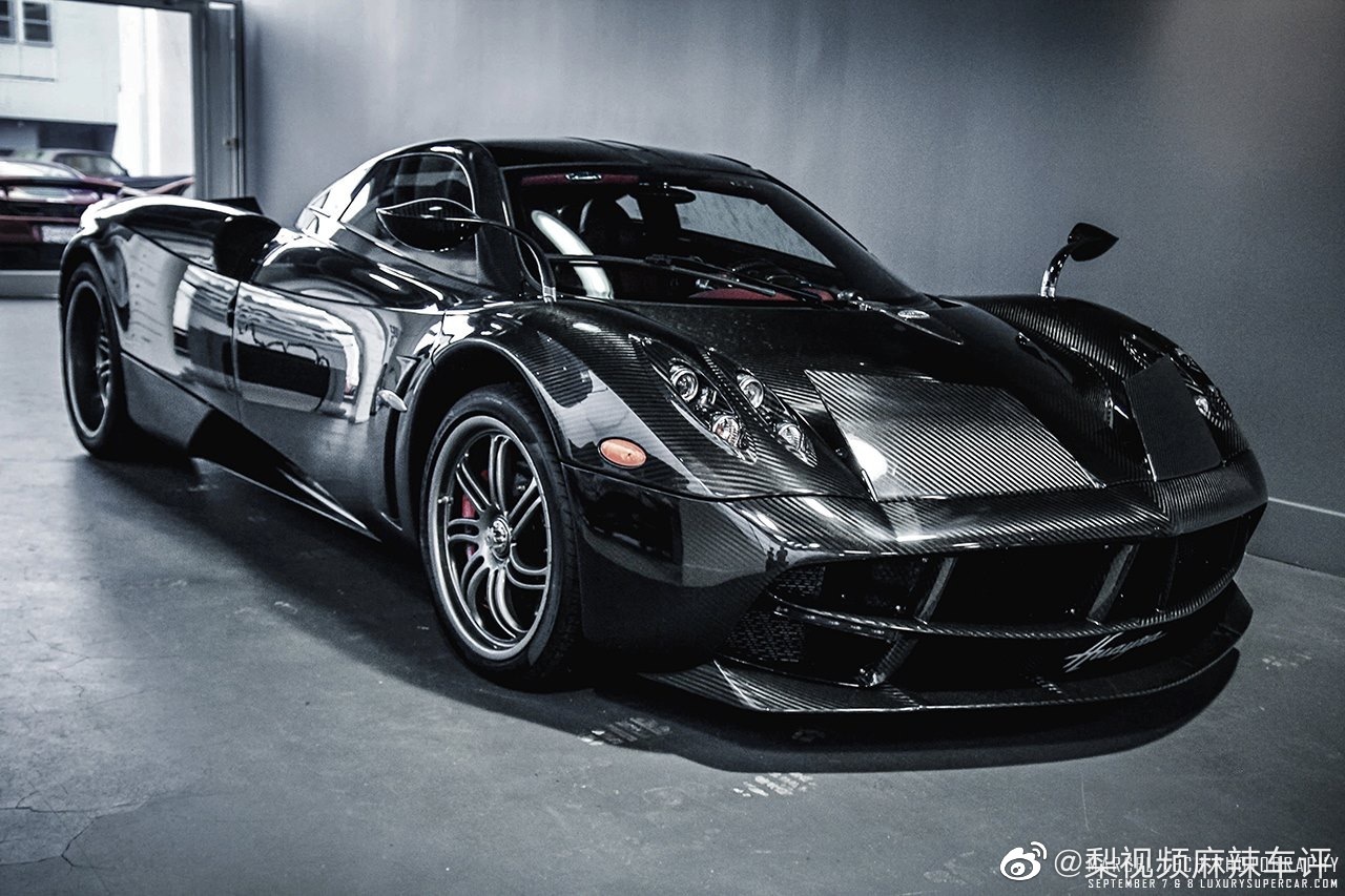 帕加尼/ Pagani Huayra Carbon Edition