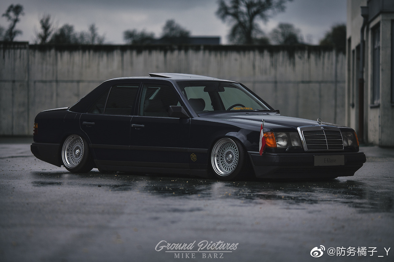 好看的汽车图片：奔驰W124 永不报废的经典