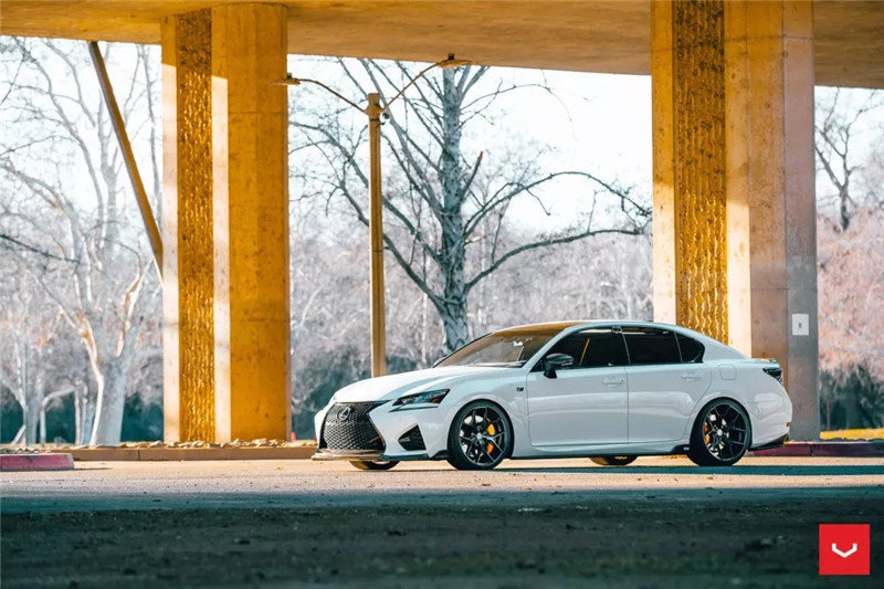 不知从什么时候开始，LEXUS就成为了行业中璀璨的一颗明珠