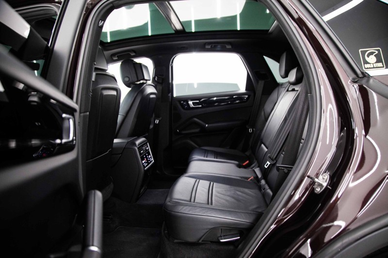 保时捷卡宴欣赏一下