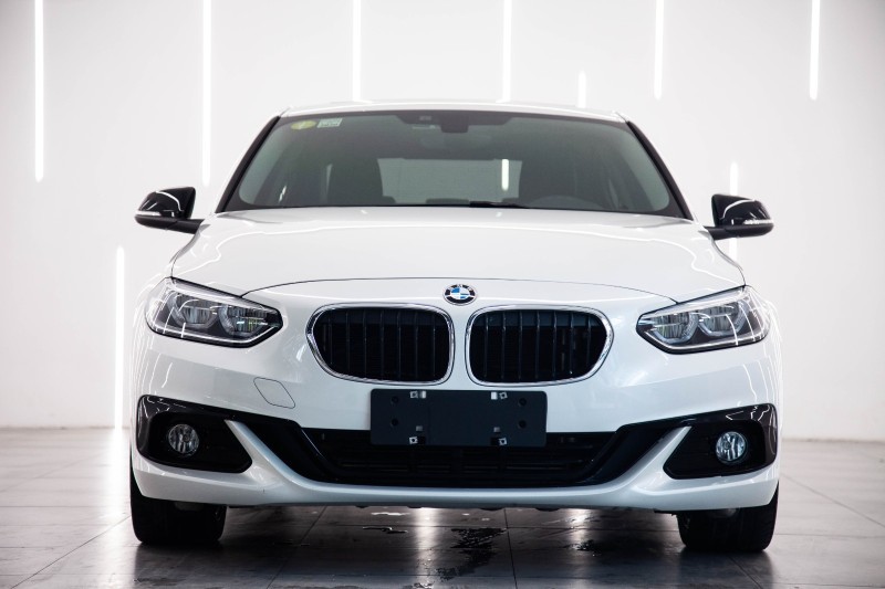 十几万的宝马也是宝马，1系3厢欣赏一下