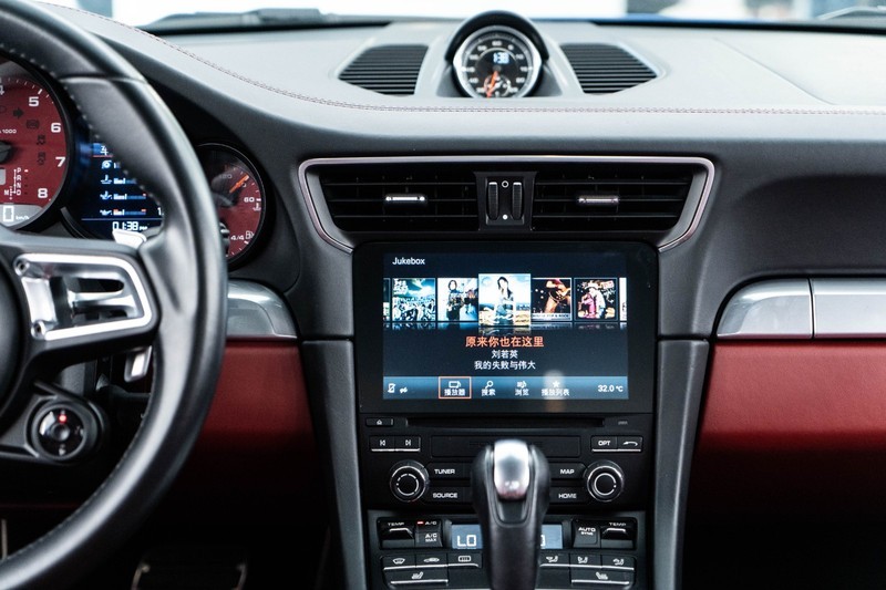 保时捷911Carrera 3.0T欣赏一下，带Sport Chrono组件，6的飞起