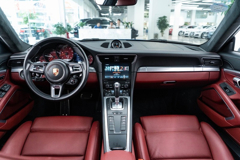 保时捷911Carrera 3.0T欣赏一下，带Sport Chrono组件，6的飞起