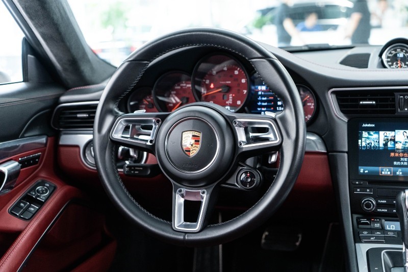 保时捷911Carrera 3.0T欣赏一下，带Sport Chrono组件，6的飞起