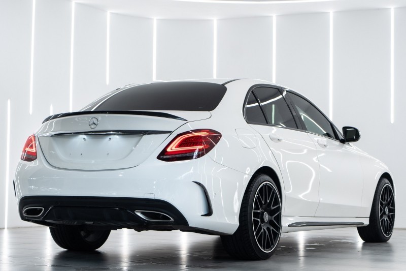 奔驰C260欣赏一下，中网和钢圈改的怎么样？