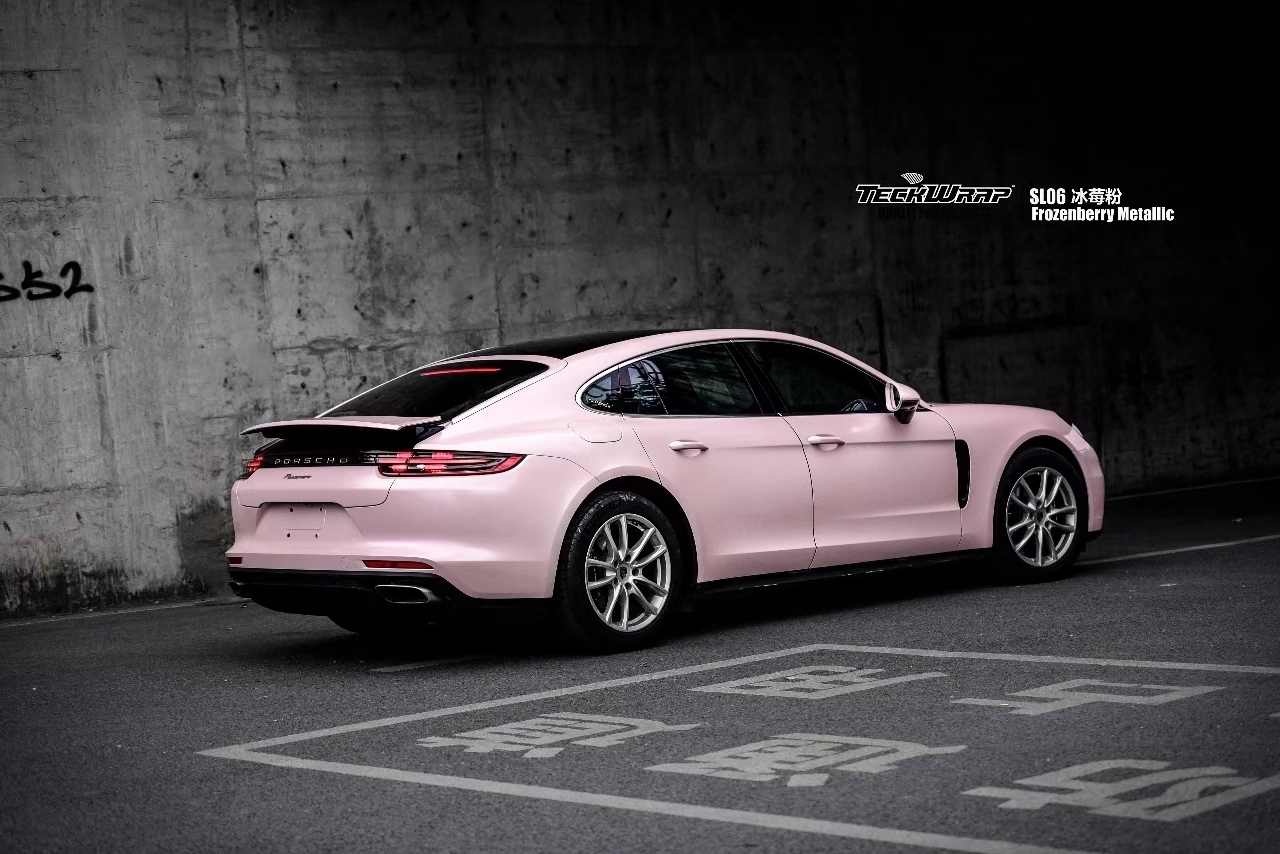 冰粉色的Porsche Paramera，适合今天的颜色！