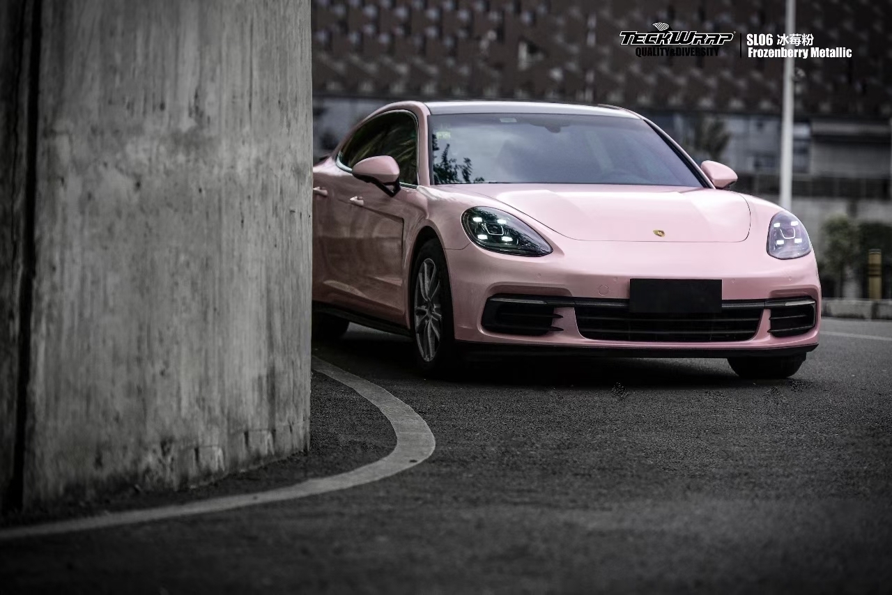 冰粉色的Porsche Paramera，适合今天的颜色！