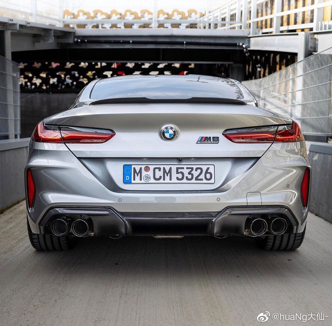 高清汽车美图：BMW M8 competition奥力给