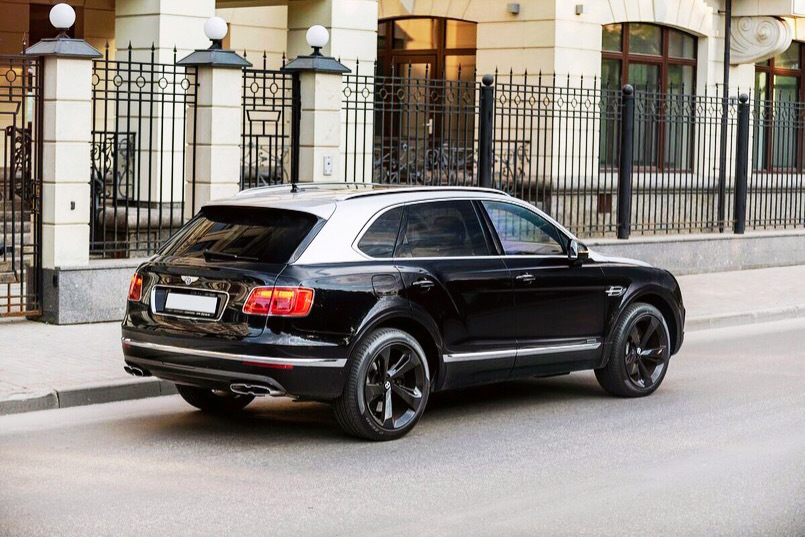 双色车漆，感觉就是不一样啊 Bentley Bentayga V8