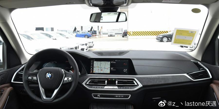 宝马又添“新成员”，V6配8at，带水晶档把，气场不输路虎揽胜