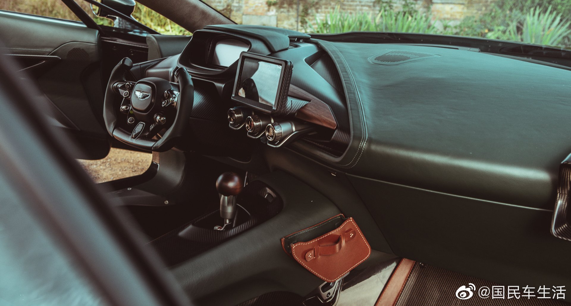 阿斯顿马丁动力最强的手动挡车