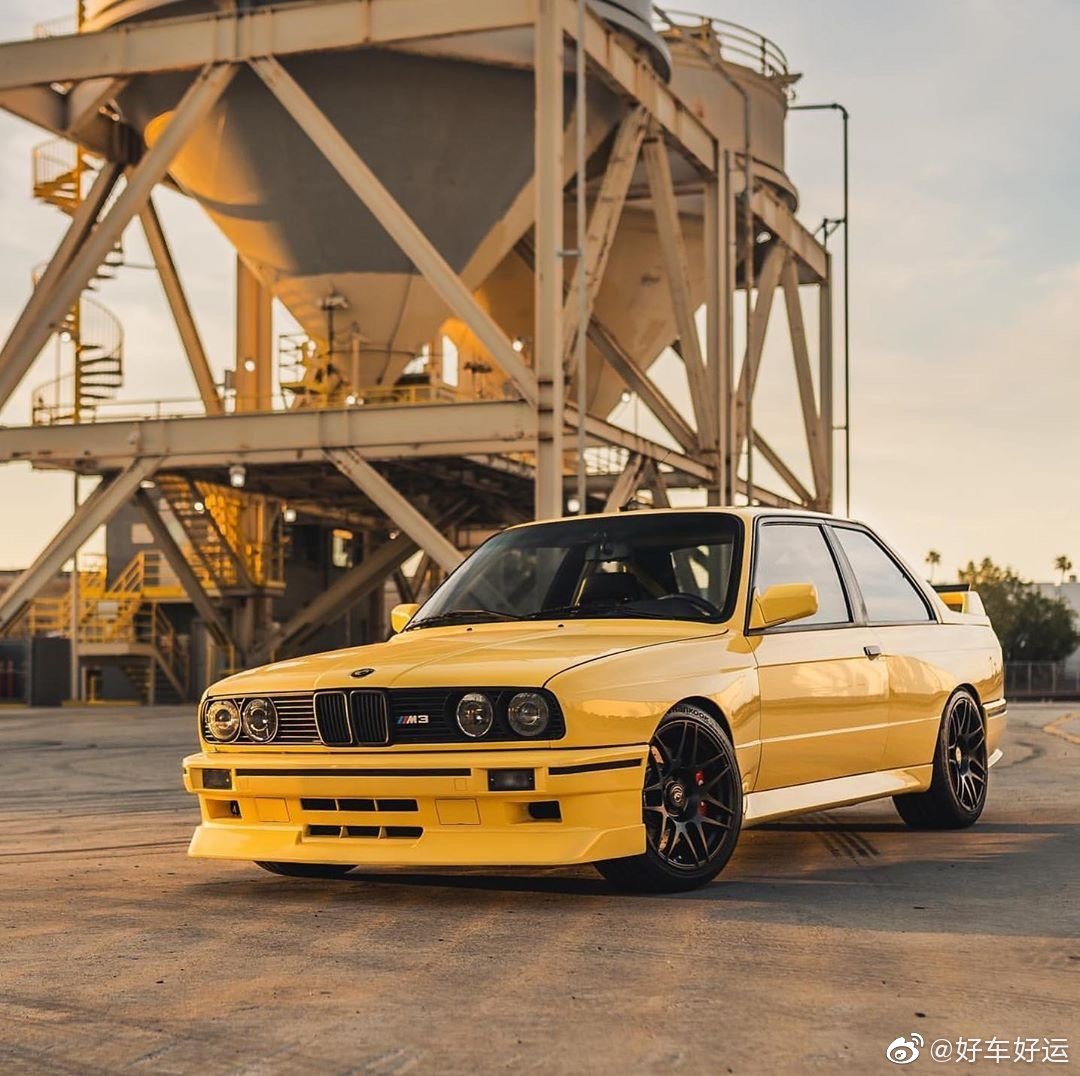 好看的汽车图片：BMWE3考驾照斯巴鲁brz0M3