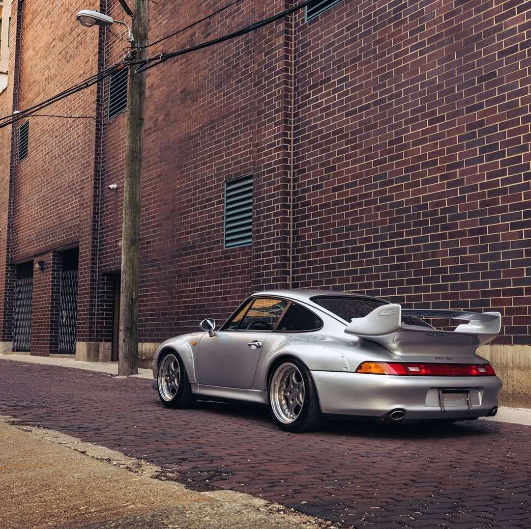 赛道银PORSCHE 993，最后一代经典风冷911。