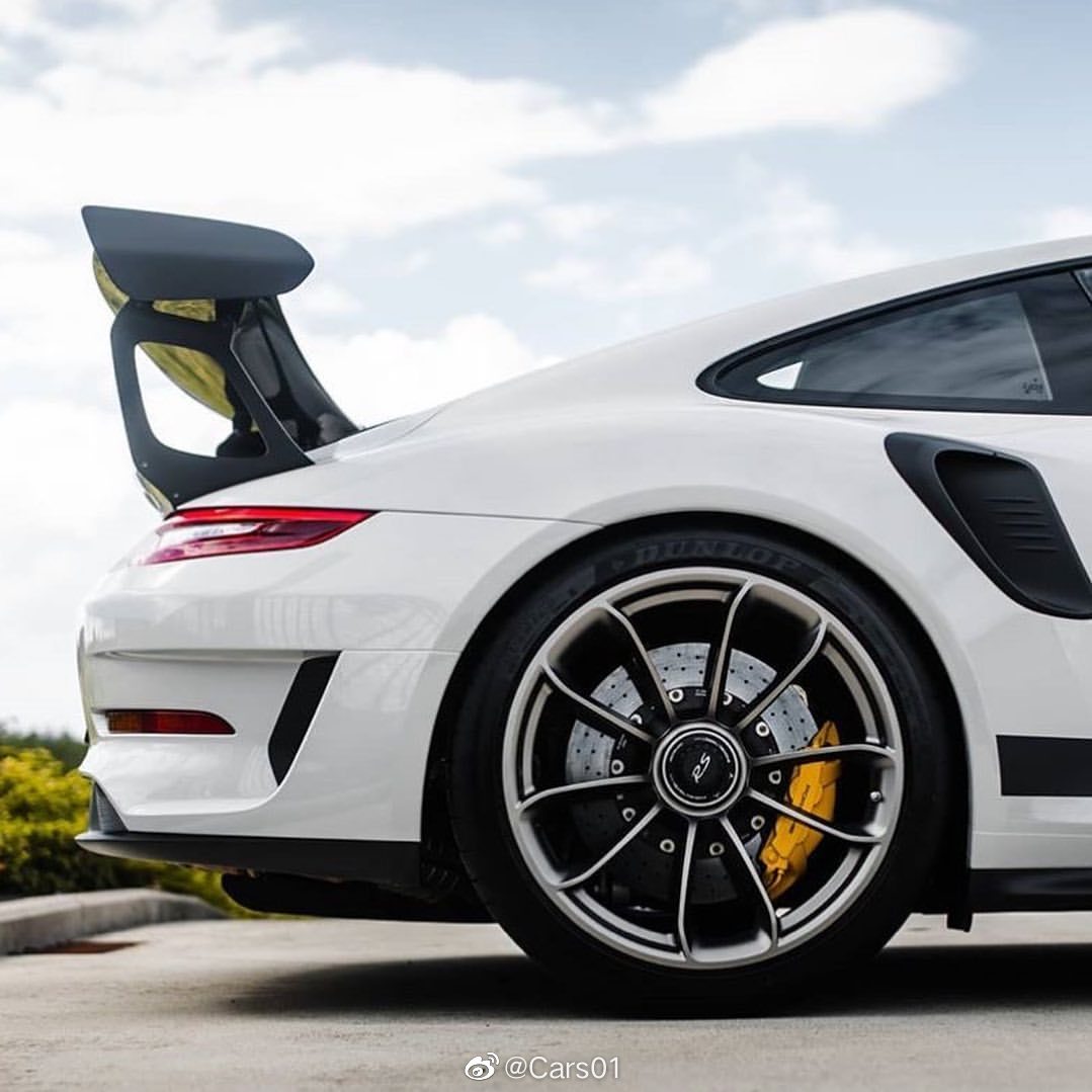 高清汽车美图：保时捷911 GT3 RS 白色更酷
