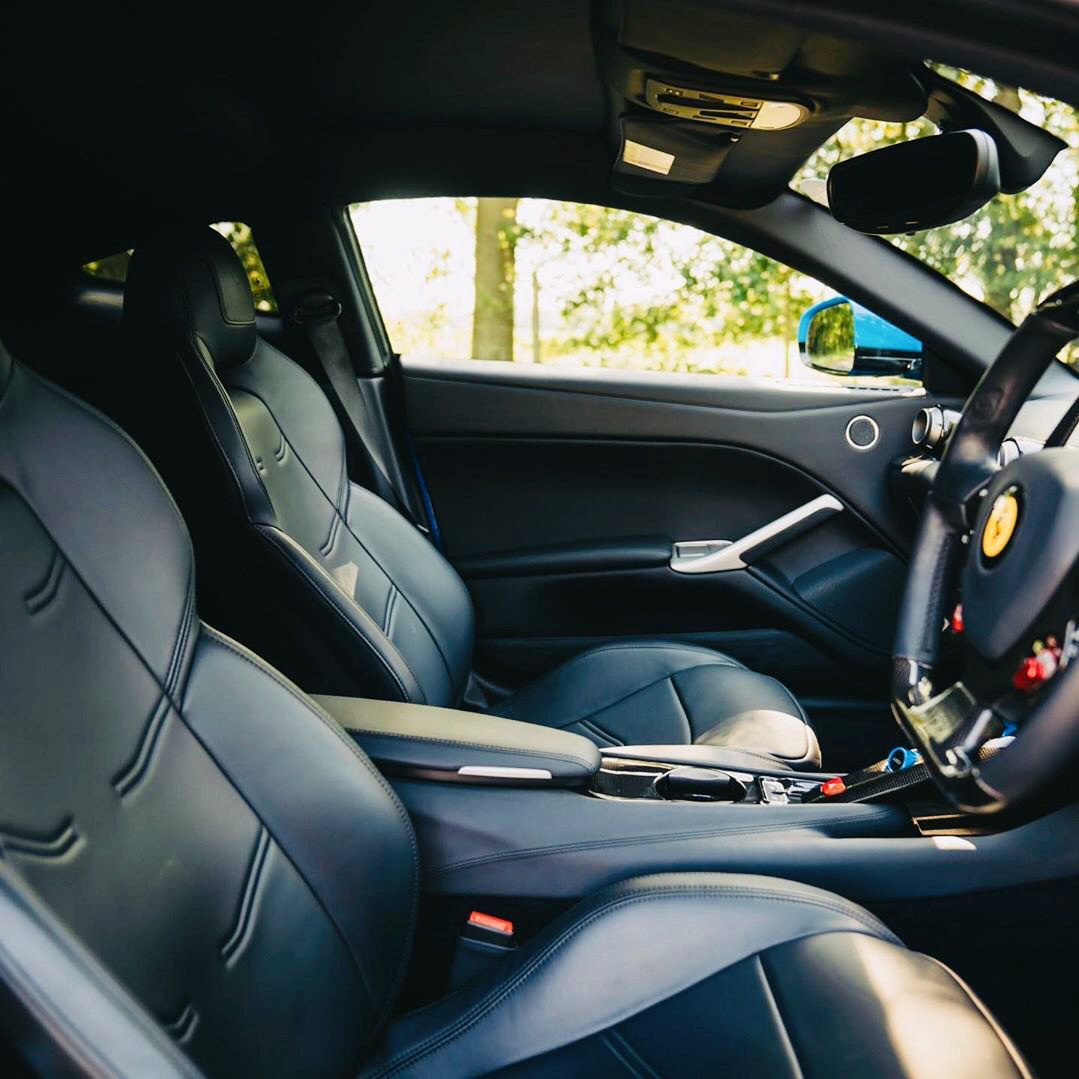 还是那么帅气十足 Ferrari F12