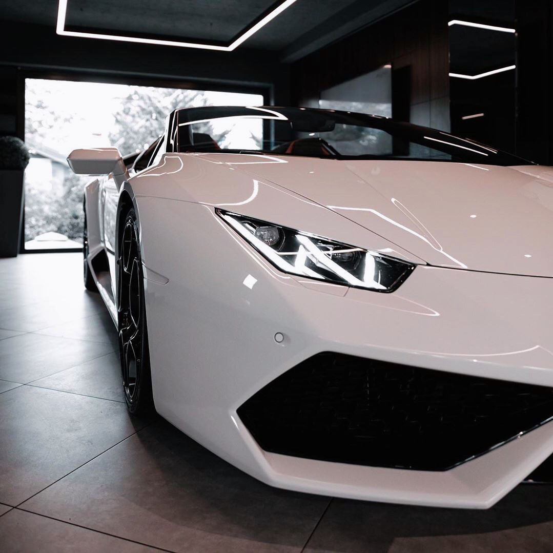 Lamborghini Huracan Spyder  睡觉咯