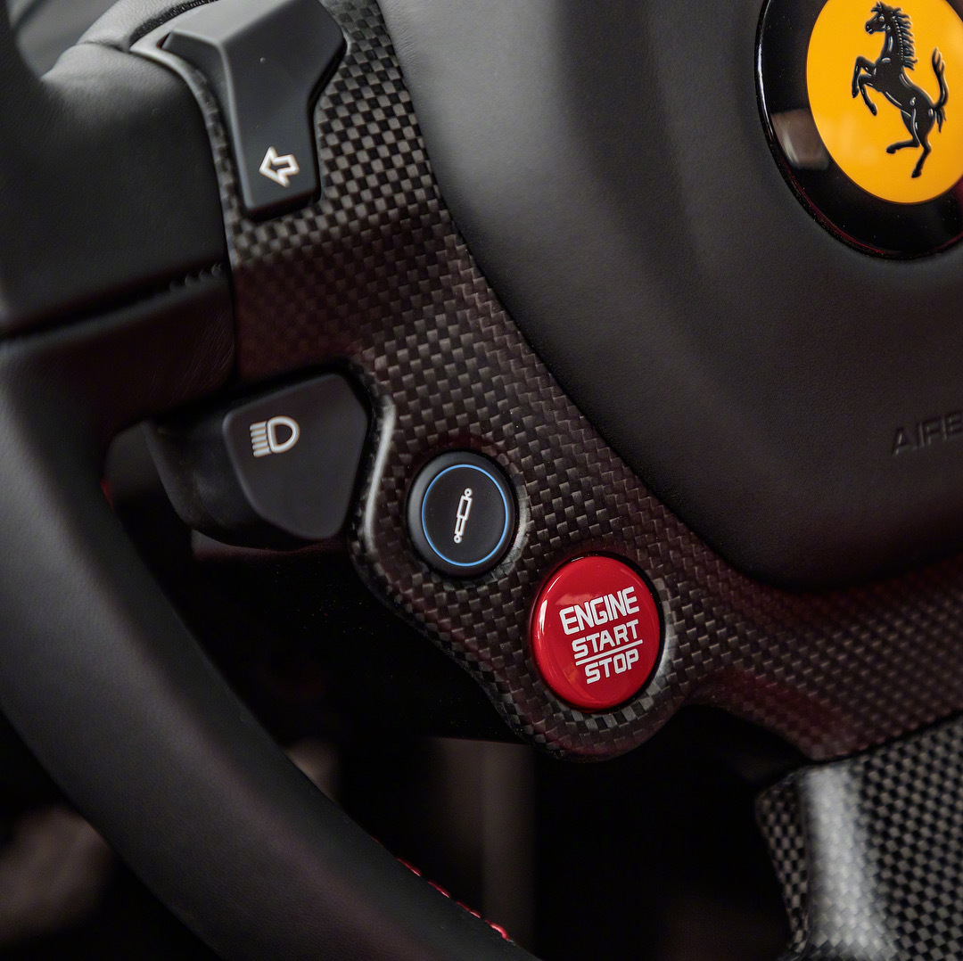 每天一组汽车美图：法拉利488pista犀利大片