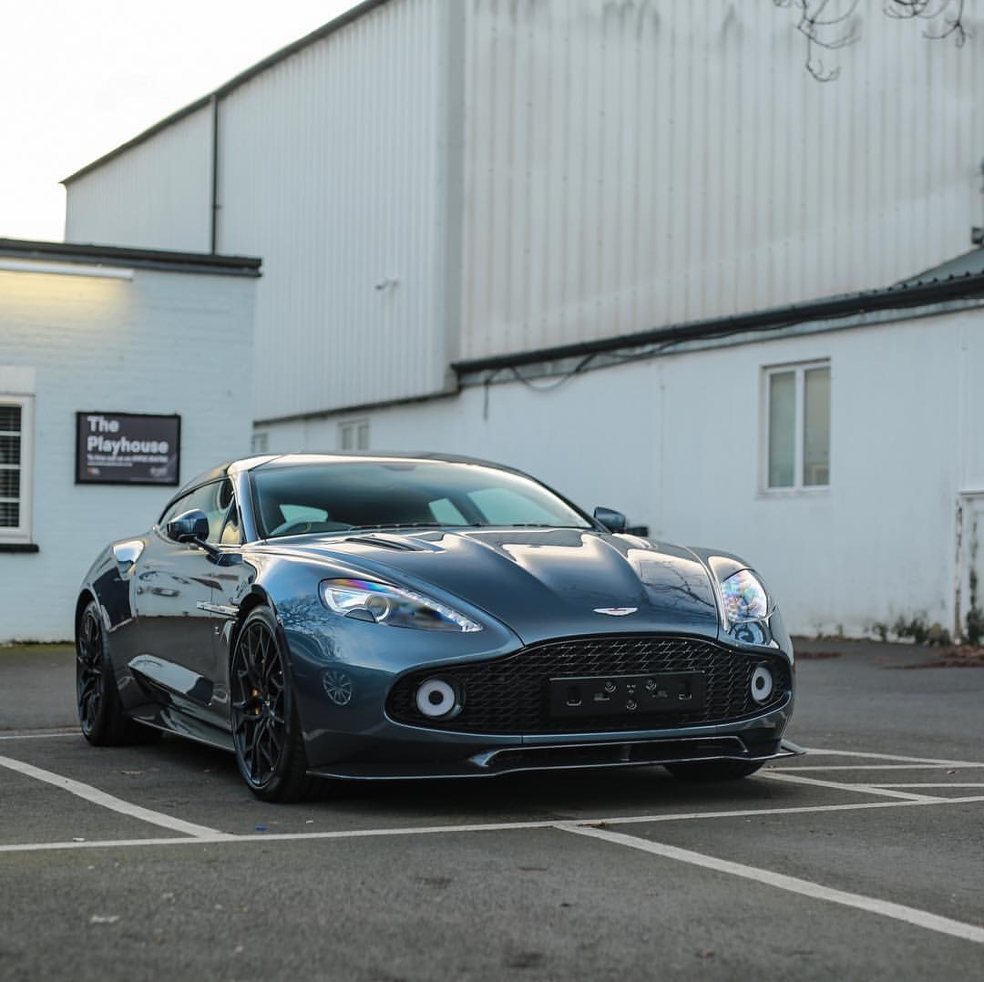 最美猎装 阿斯顿马丁 Vanquish Zagato