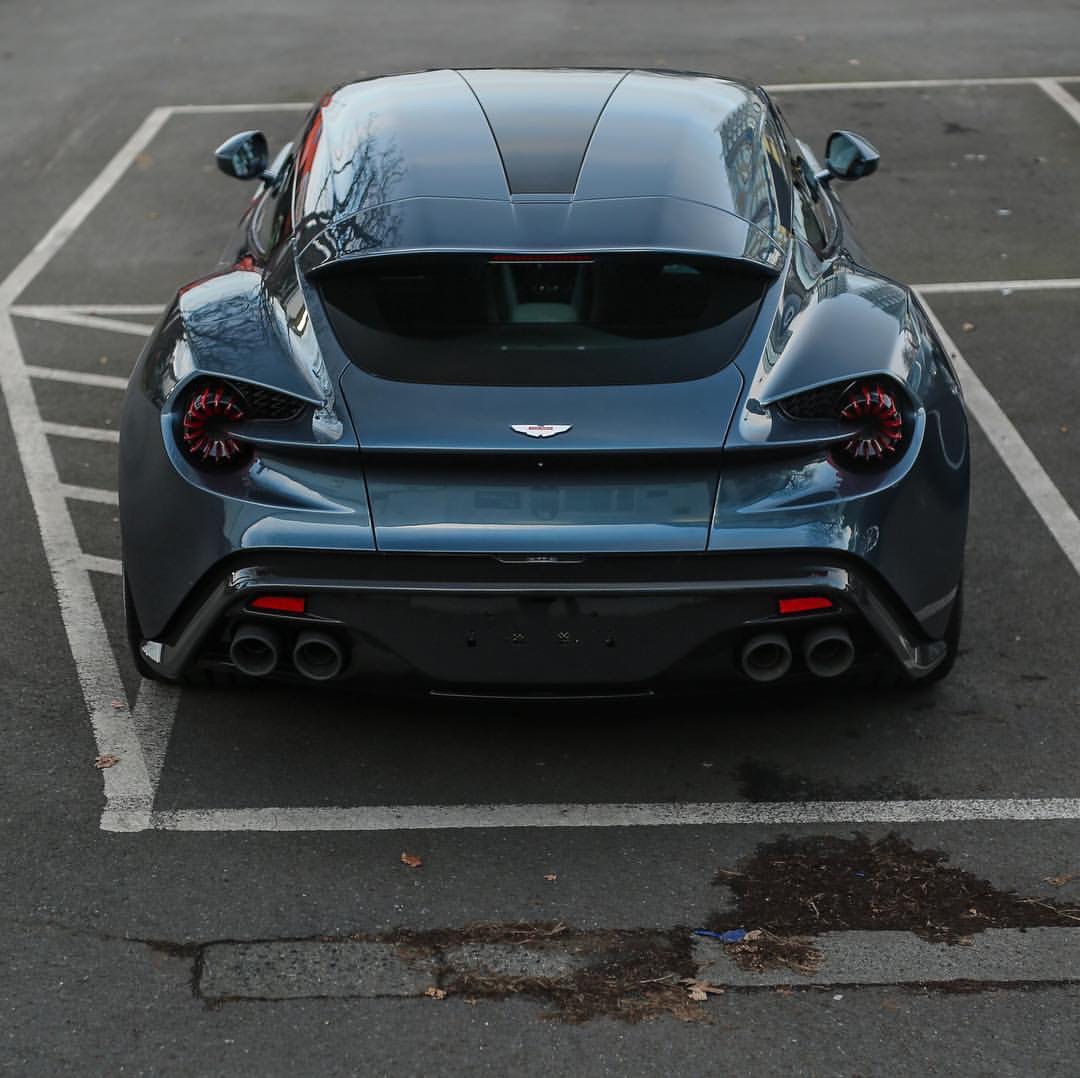 最美猎装 阿斯顿马丁 Vanquish Zagato