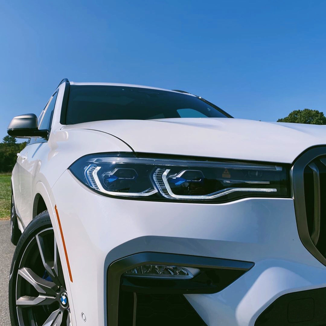 这大家伙满意么？还是比较喜欢Mercedes GLS呢？ BMW X7 M50i