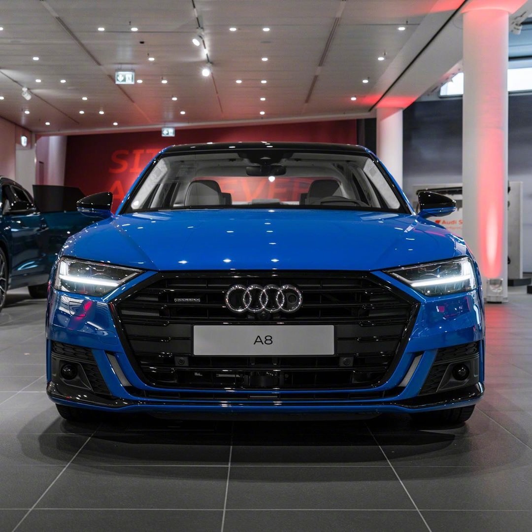 这个颜色的奥迪a8全世界也就这一辆了吧