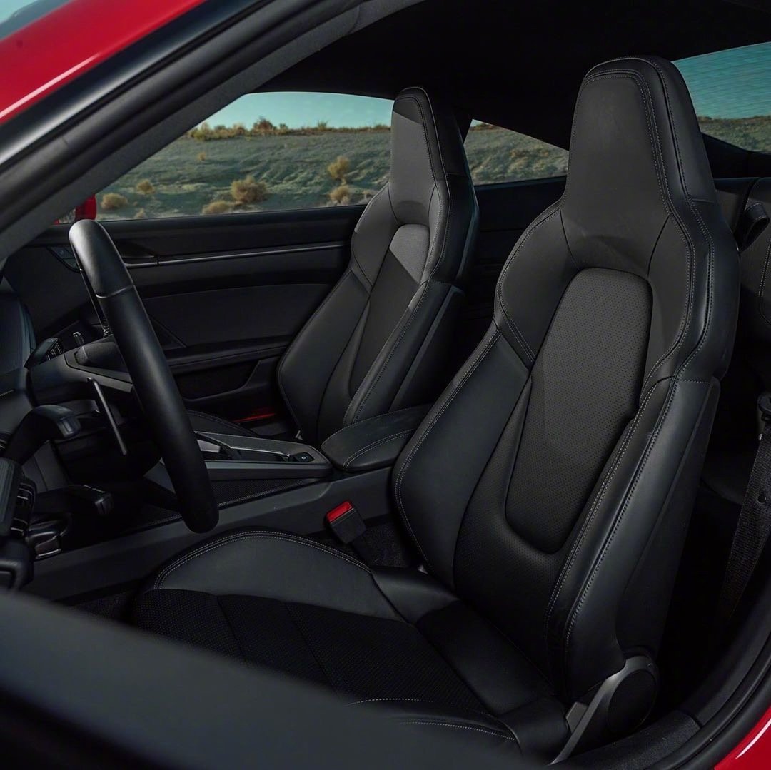 保时捷VS克尔维特，如果条件允许你会选择谁？