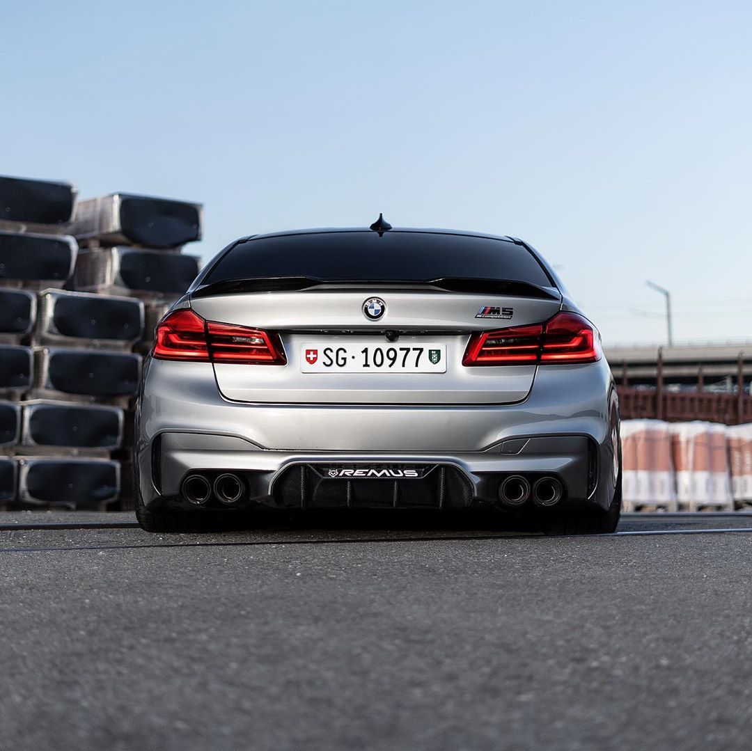 宝马M5：硬核跑者！舍我其谁！