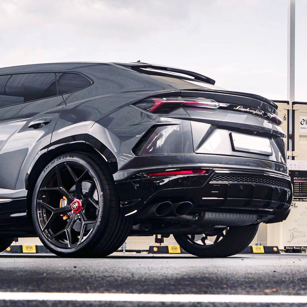 好看的汽车图片：Lamborghini URUS確實拉風