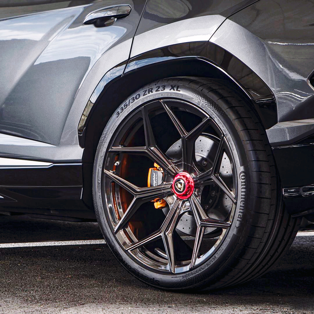 好看的汽车图片：Lamborghini URUS確實拉風