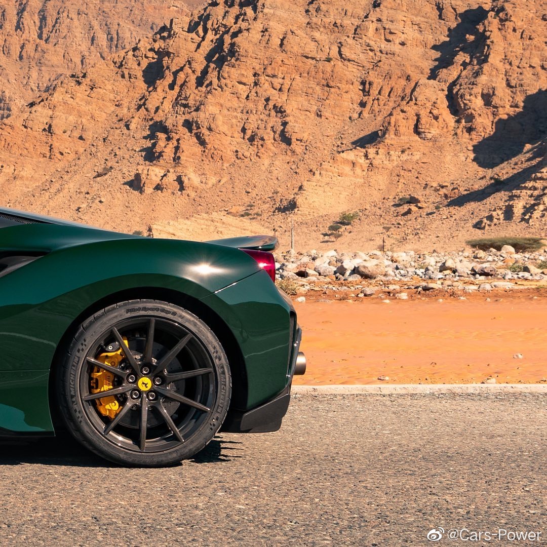 法拉利488 pista 定制绿 无敌了真是