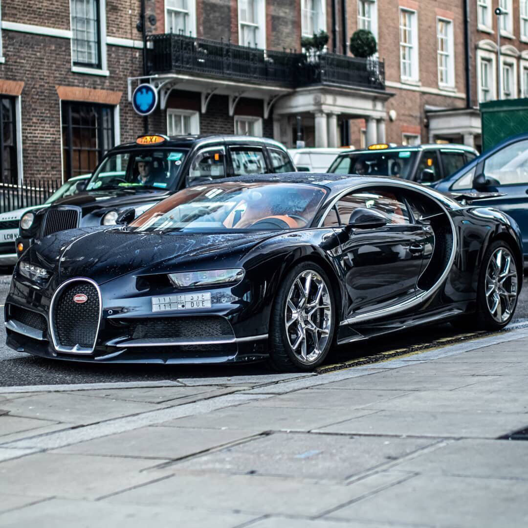 高清汽车美图：街拍分享 布加迪Chiron