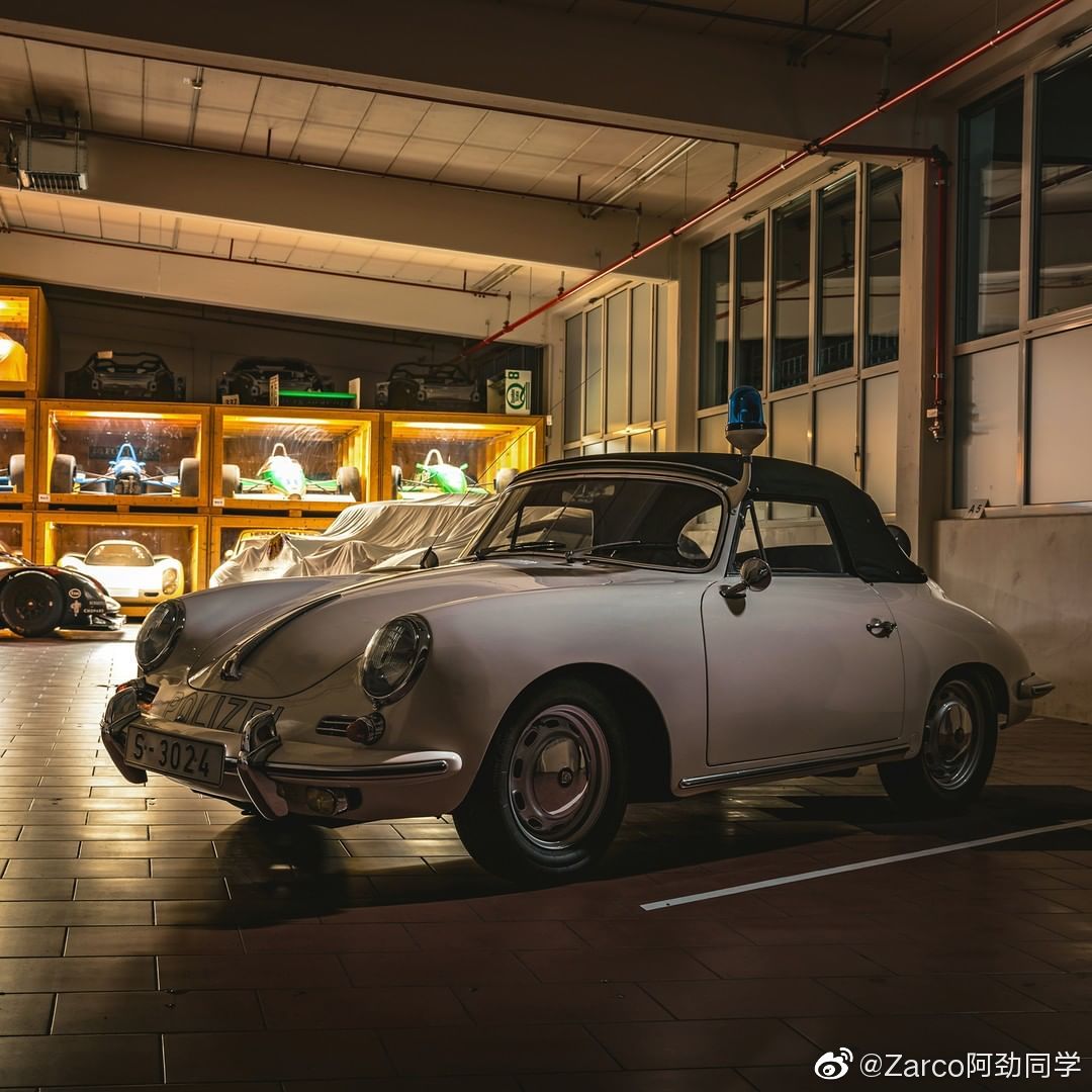 这一屋子保时捷 也太特么有感觉了吧