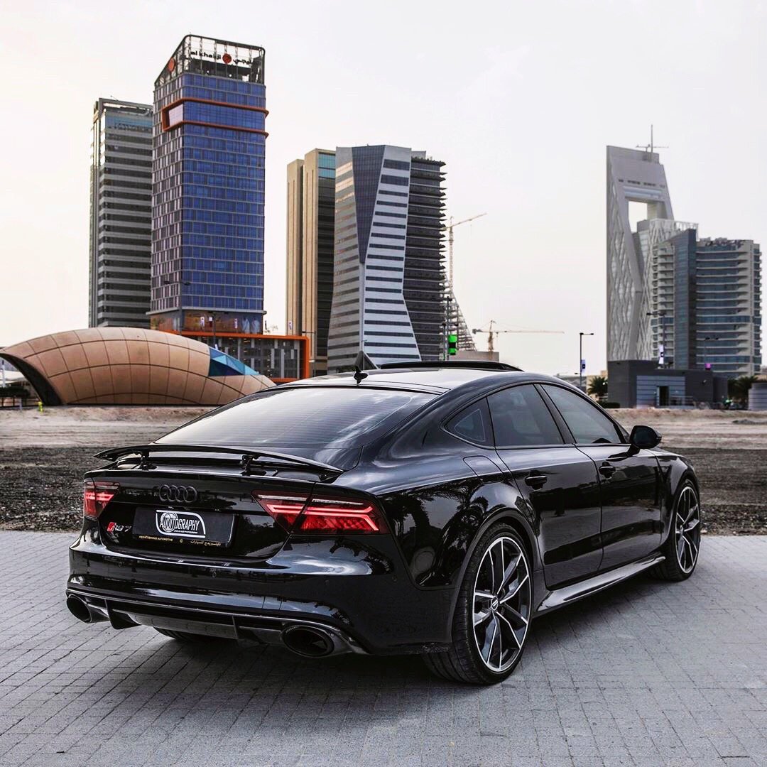 Audi RS7 performance，比新款的都好看，你们说呢？