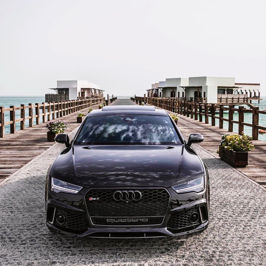 Audi RS7 performance，比新款的都好看，你们说呢？