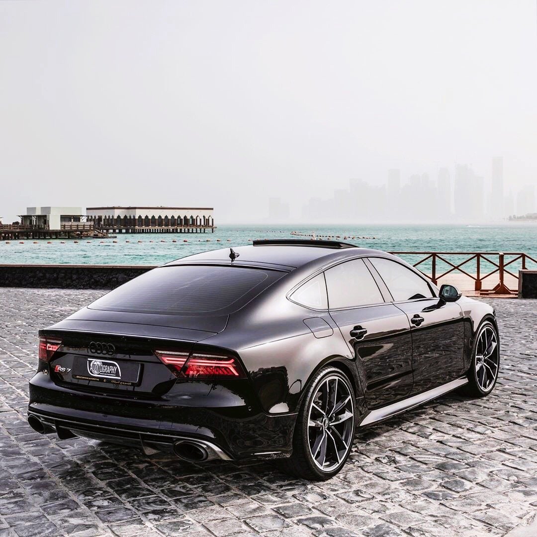 Audi RS7 performance，比新款的都好看，你们说呢？
