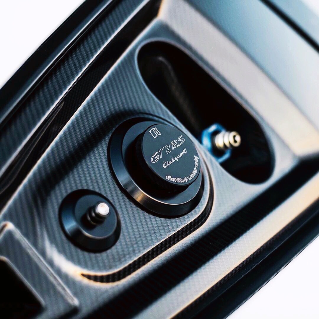 早 Porsche GT 2RS Club Sport