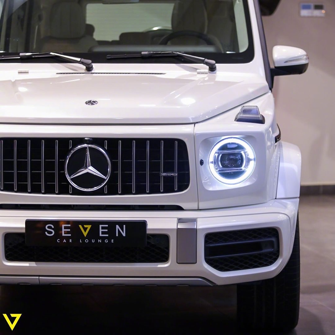 奔驰G级大白胖子，这么浅色的座椅坐不了两次就得脏.....