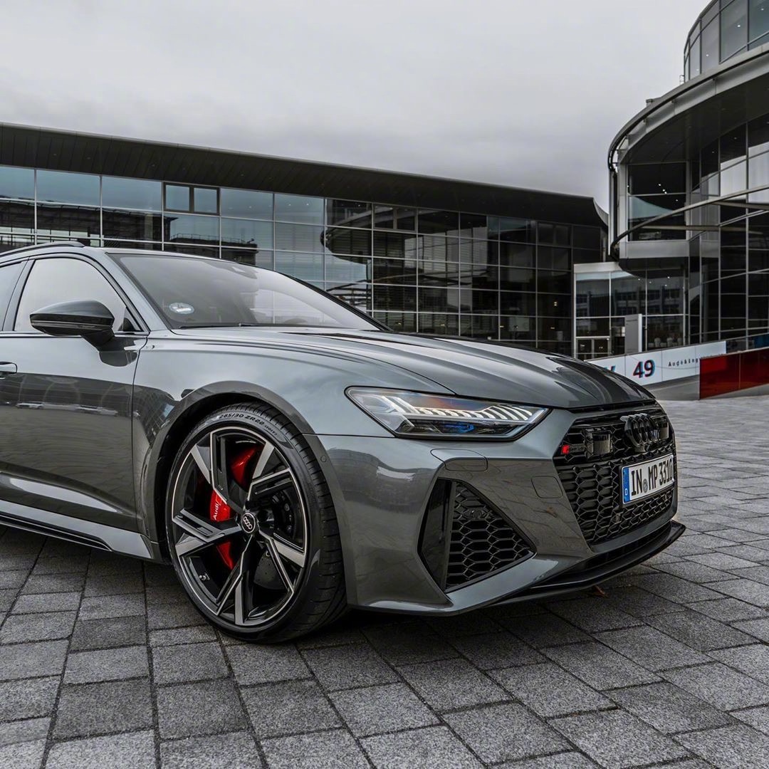 这台奥迪RS6真的好看，不愧是标杆!