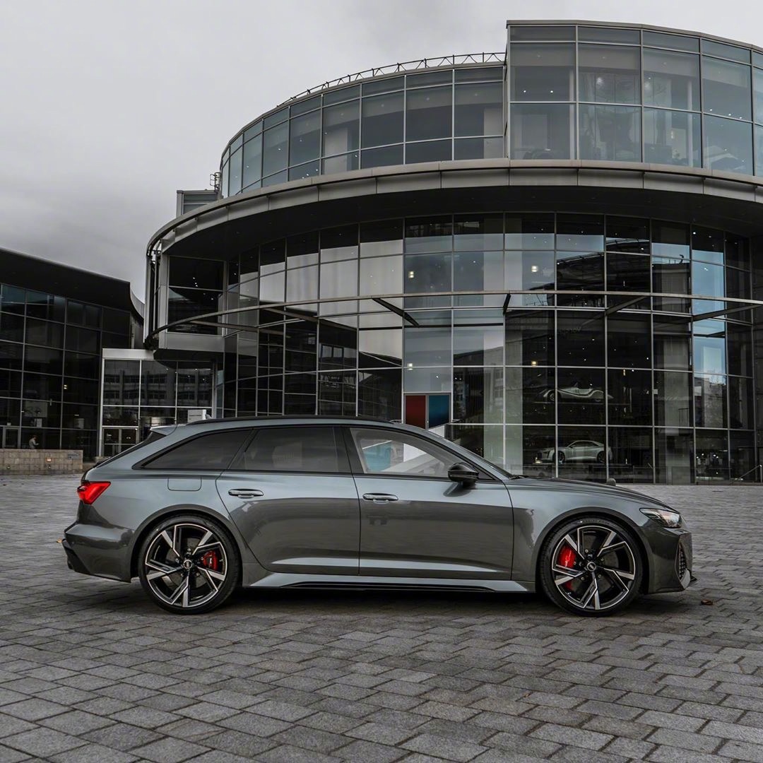 这台奥迪RS6真的好看，不愧是标杆!