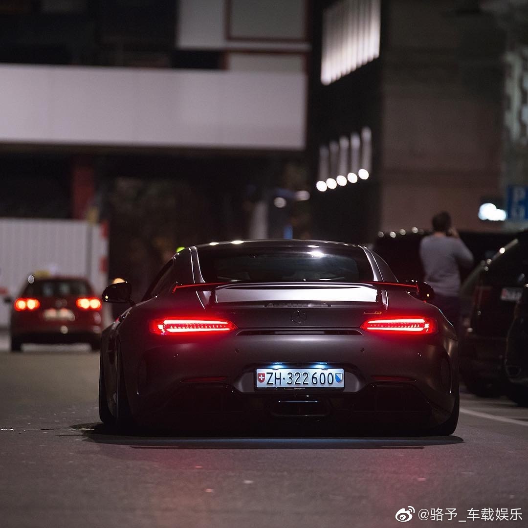以后AMG GT就是我的奋斗目标了！