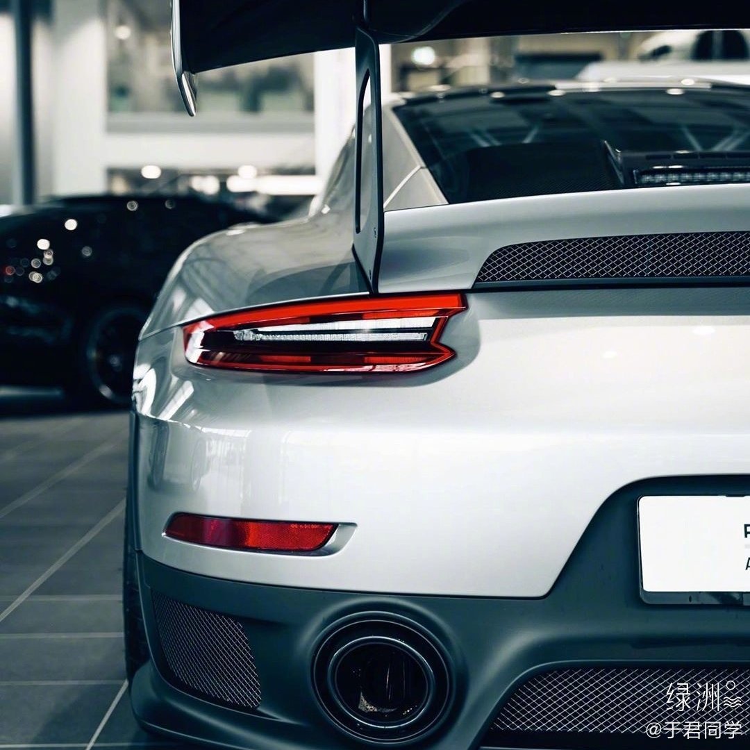 能合法上牌的赛车 保时捷911 GT2 RS