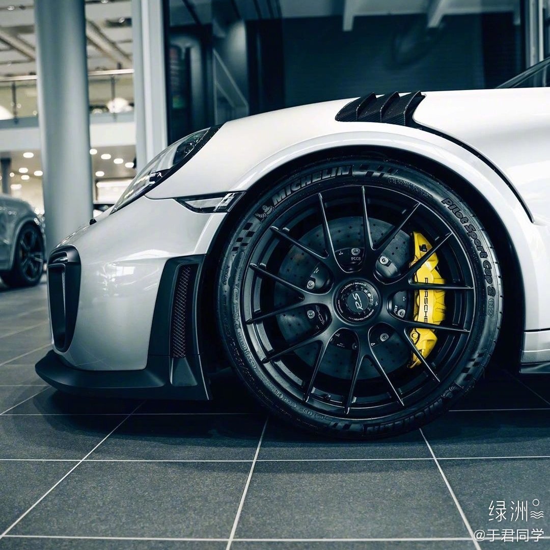 能合法上牌的赛车 保时捷911 GT2 RS