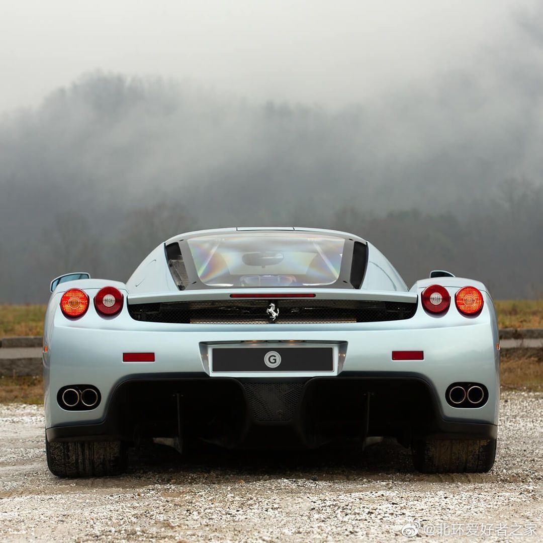 素雅的法拉利Enzo，看着让人安静！