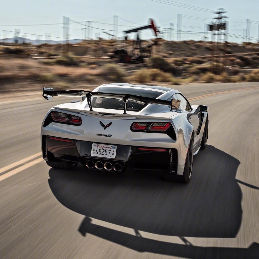 克尔维特和保时捷同画面出现的几率太罕见了！！！