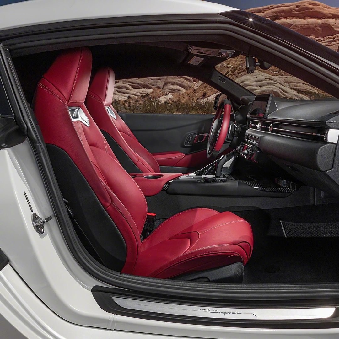 丰田supra，在拍摄布加迪领域有着无可替代的地位