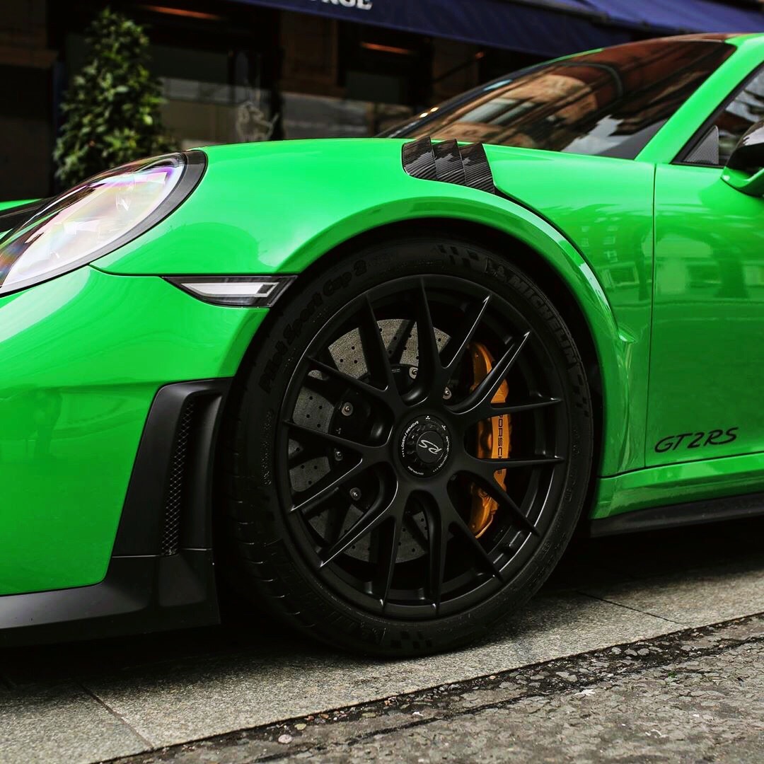 精美汽车图集：夜色降临 Porsche GT2RS