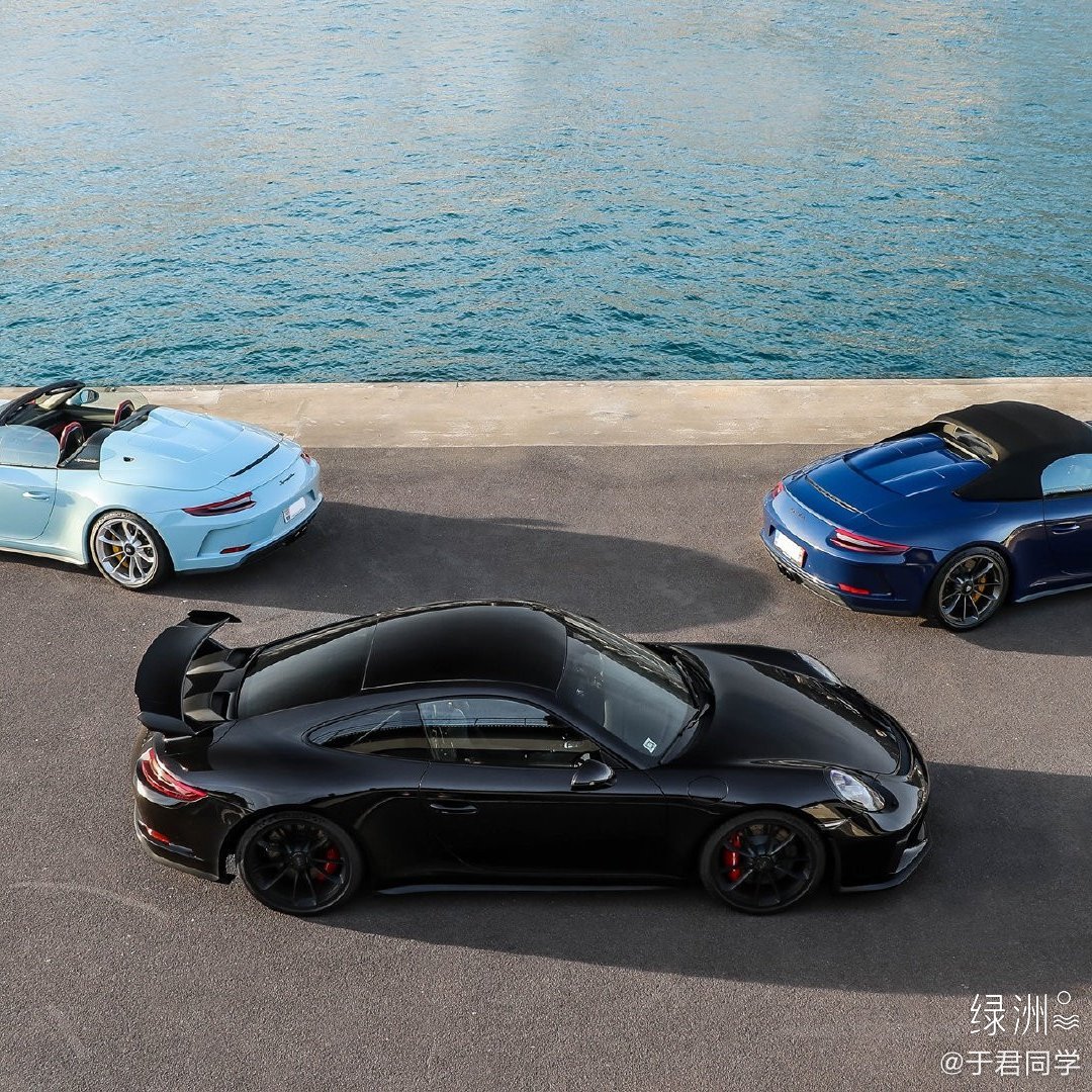保时捷911，这配色也太漂亮了吧！